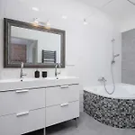 3 Bedroom - Rynek Podgorski 15 アパート