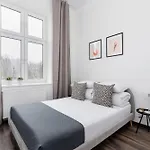 アパート 3 Bedroom - Rynek Podgorski 15 *
