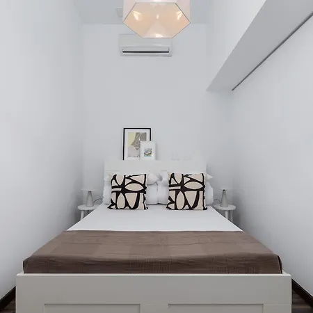 Niksen Nest - 3Br With Ac & View - Rynek Podgorski Krakkó