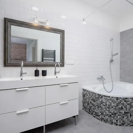 3 Bedroom - Rynek Podgorski 15 Апартаменты