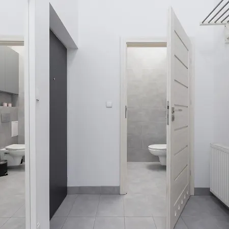 Niksen Nest - 3Br With Ac & View - Rynek Podgorski Apartman *
