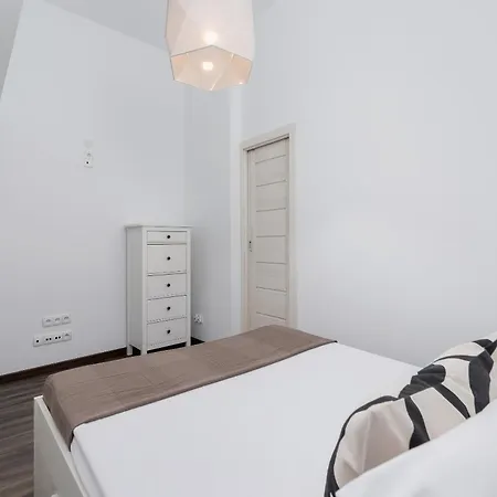 3 Bedroom - Rynek Podgorski 15 Apartman Krakkó