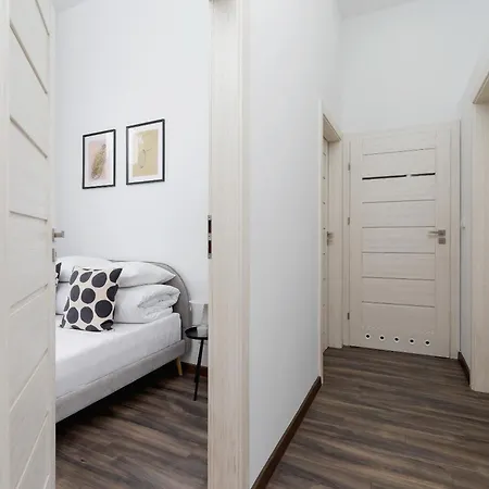 Niksen Nest - 3Br With Ac & View - Rynek Podgorski