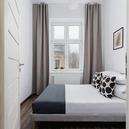 Апартаменты 3 Bedroom - Rynek Podgorski 15 *