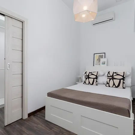 Niksen Nest - 3Br With Ac & View - Rynek Podgorski Apartman Krakkó